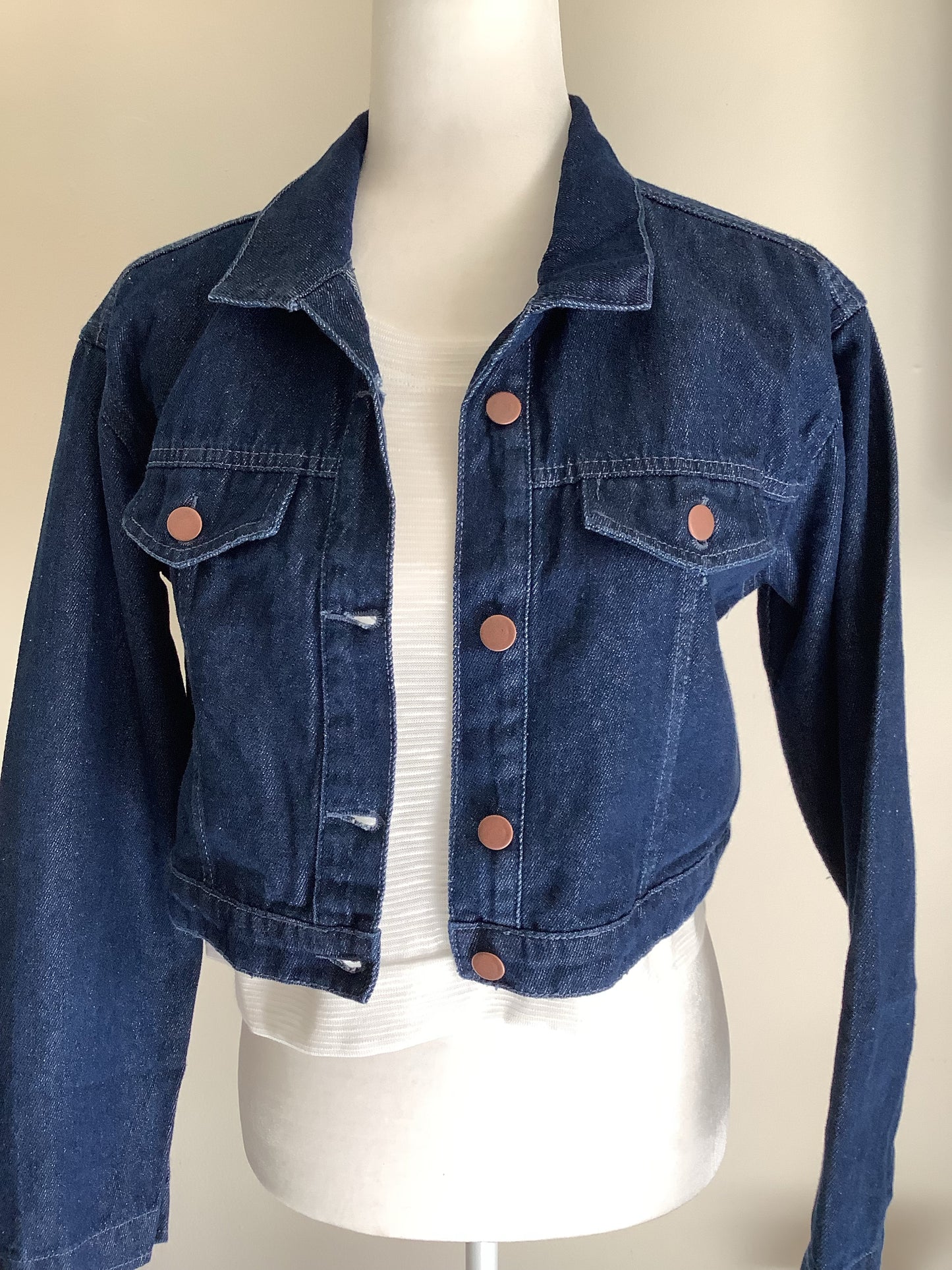 Short blue denim jacket
