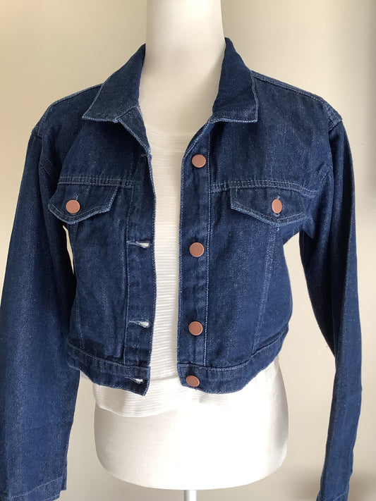 Short blue denim jacket