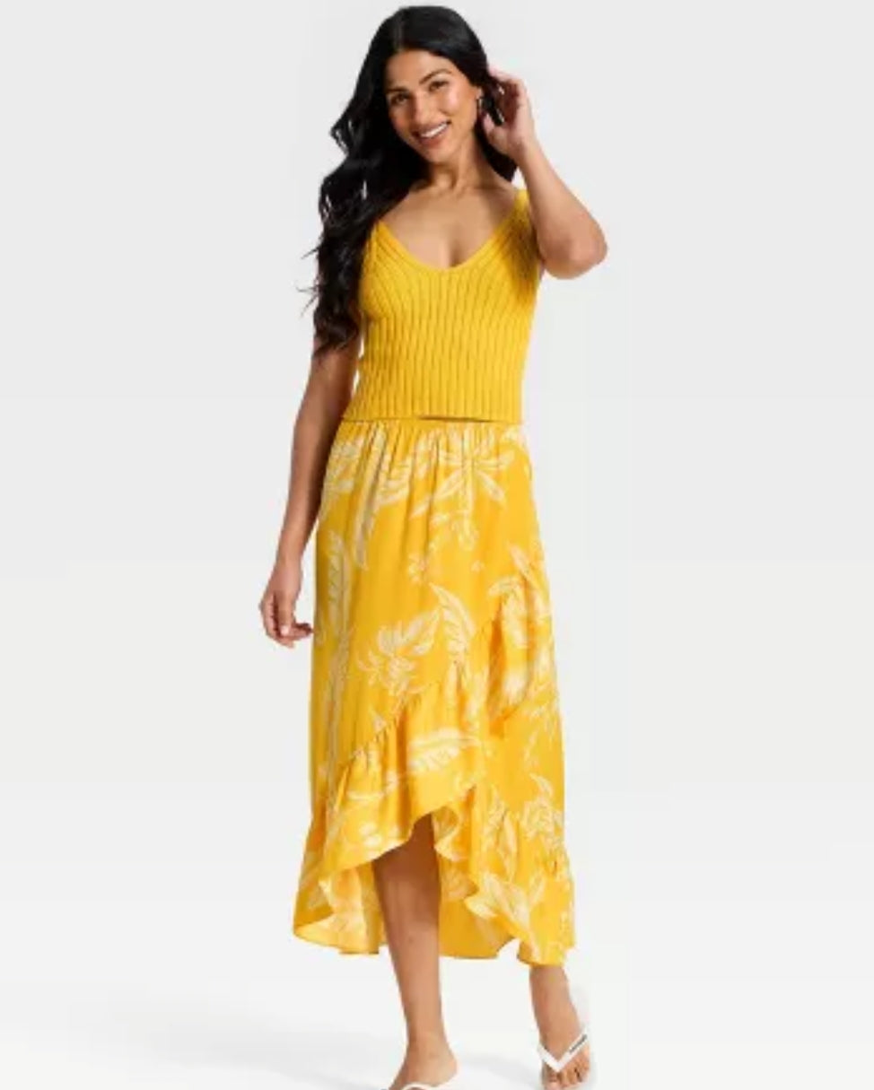 Women's Beachy Maxi Skirt Size: Medium