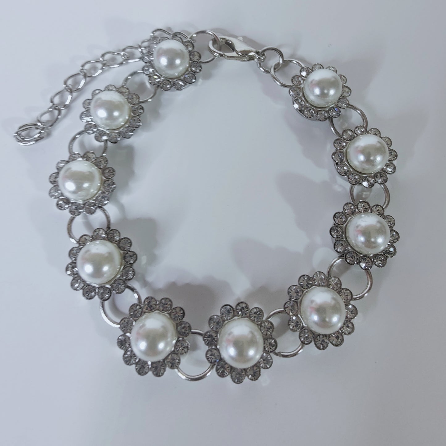 Flower Bracelet with Pearls